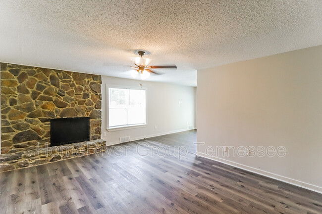 Foto del edificio - 2413 Ridgeway Rd