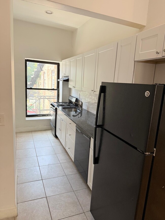 Kitchen - 194 Market St