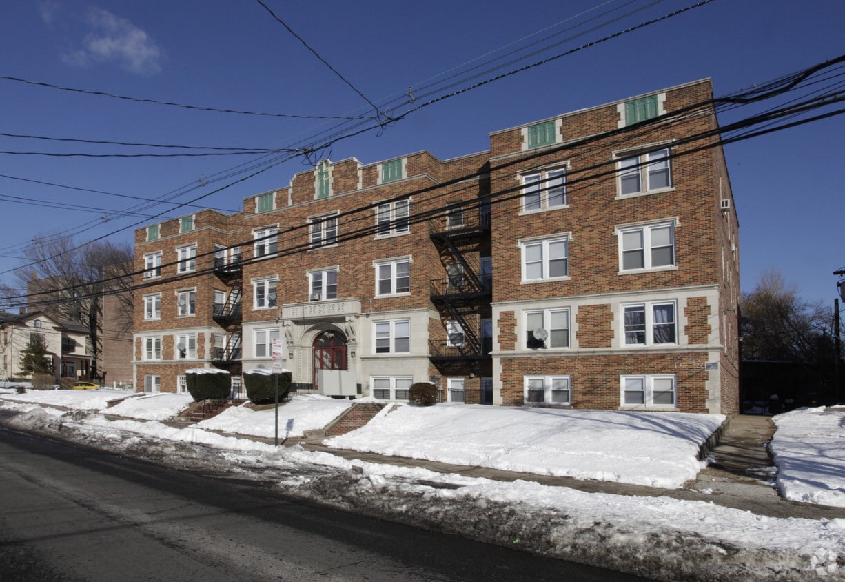 Exterior - 434 Cherry St
