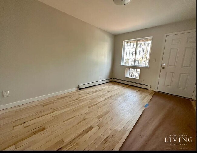 Building Photo - BUSHWICK~NO FEE!~NEWLY RENOV~DUPLEX~PRIVAT...