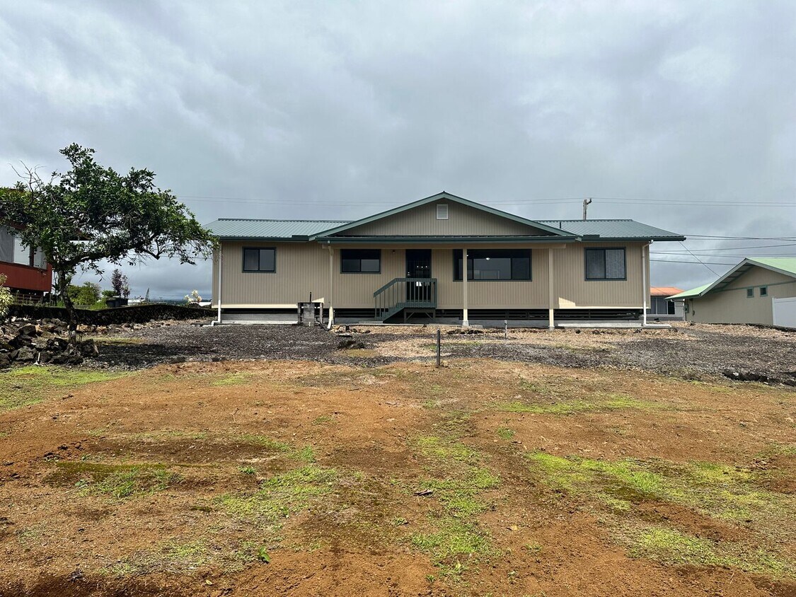 Primary Photo - Waiakea