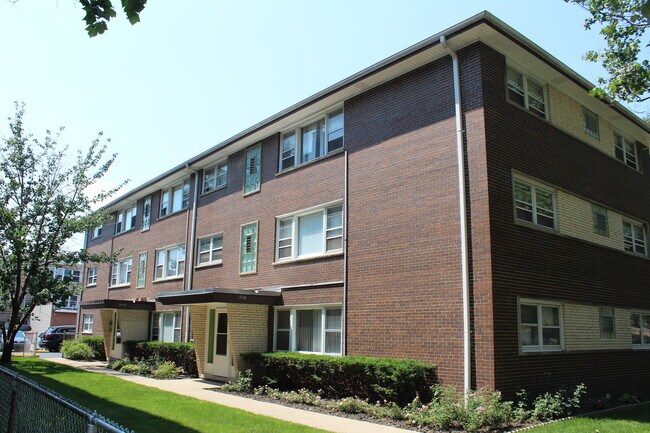 Foto del edificio - 7418 N Claremont Ave