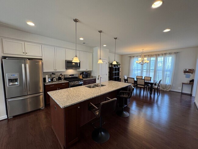 Foto del edificio - Preston Lake Townhouse