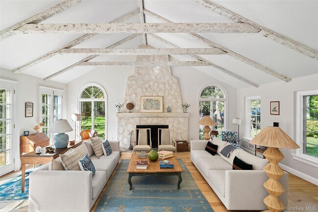 Foto del edificio - 4 Oakland Ln