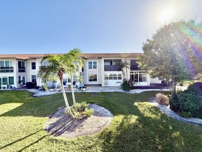 Foto del edificio - 10350 Imperial Point Dr W