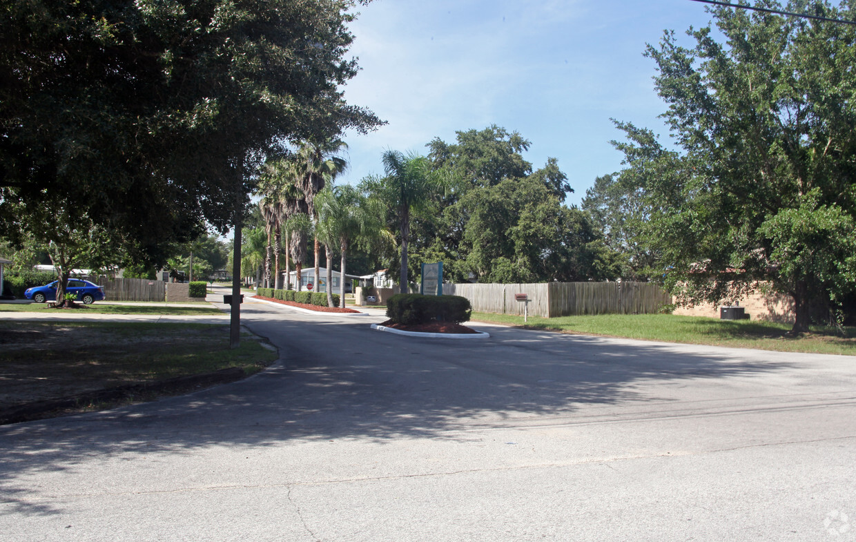 Building Photo - Stoll Manor Mobile Home Park