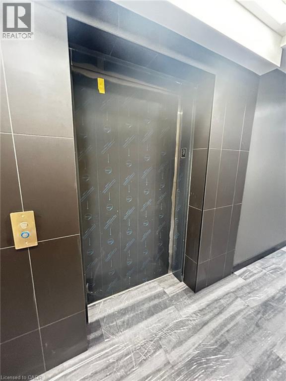 Building Photo - 1333 Weber St E