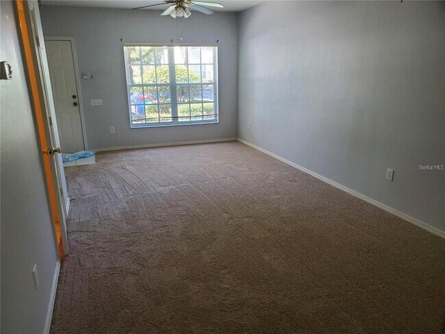 Foto del edificio - 2273 Lake Woodberry Cir