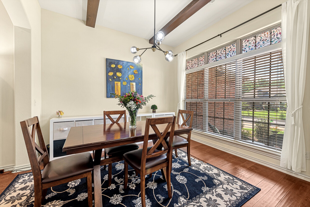 Foto principal - 3400 SW Briar Creek Ave