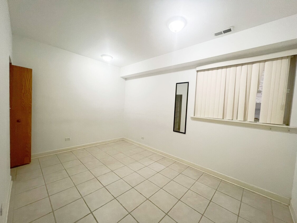 Foto del edificio - 705 W 31st St