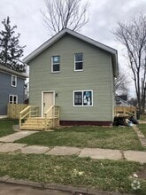Building Photo - 820 Sherman Ave