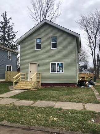 Building Photo - 820 Sherman Ave