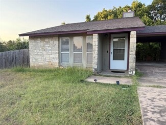 Building Photo - 704 Greenmeadow Dr