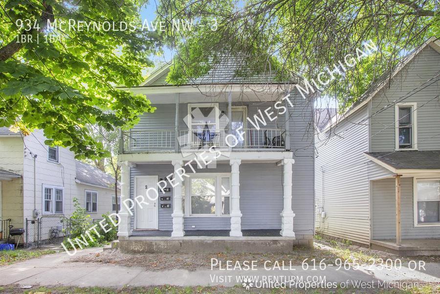 Primary Photo - Available Now | 1 Bedroom 1 Bathroom Apart...