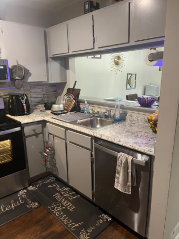 Foto del edificio - 594 Windchase Ln