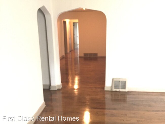 Building Photo - 4 br, 1.5 bath House - 153 Hovey St