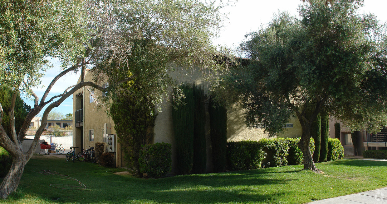 Building Photo - 4690 Sand Creek Ave