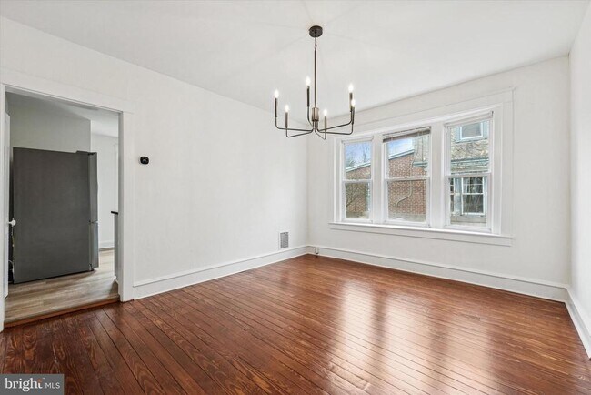 Foto del edificio - 10 W Jefferson St