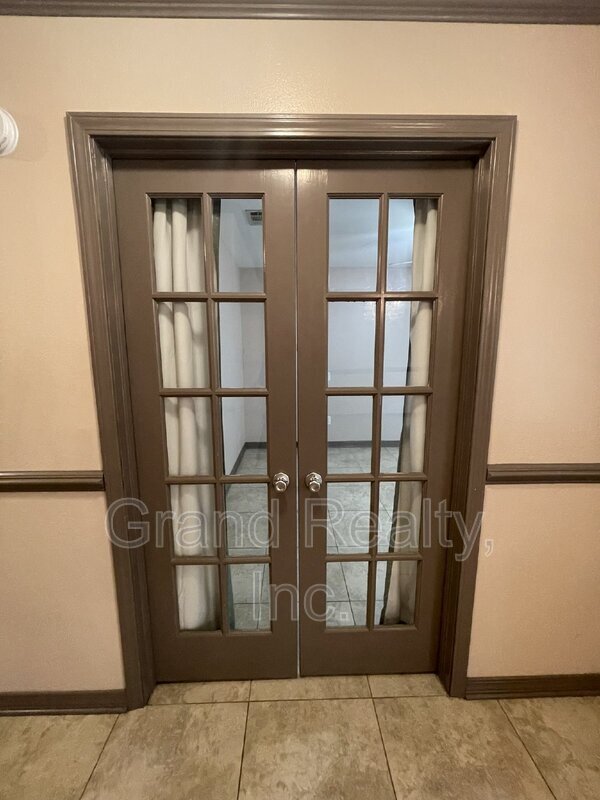 Foto del edificio - 5022 Patterson Ln