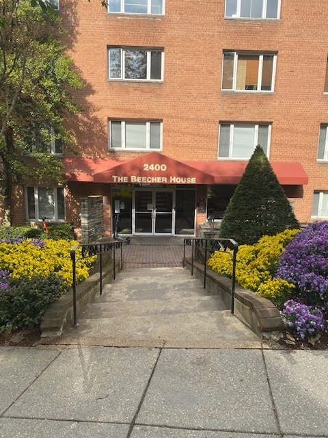 Building Photo - 2400 41st St NW