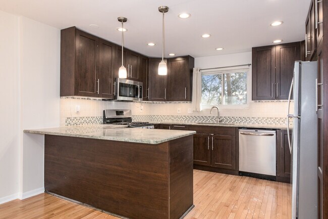 Foto del edificio - 5961 North East Circle Avenue