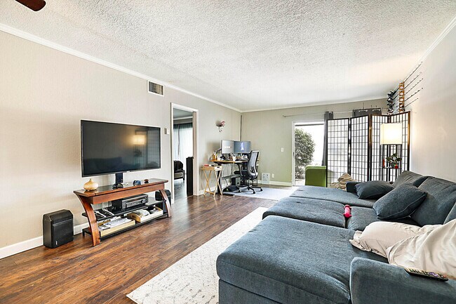 Foto del edificio - 725 Hummingbird Way