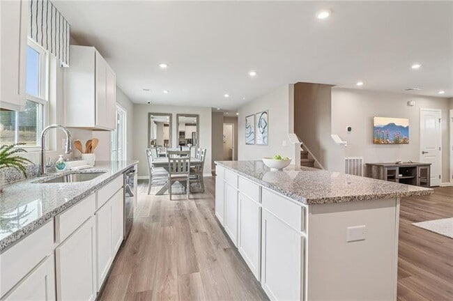 Foto del edificio - 6644 Red Oak Wy