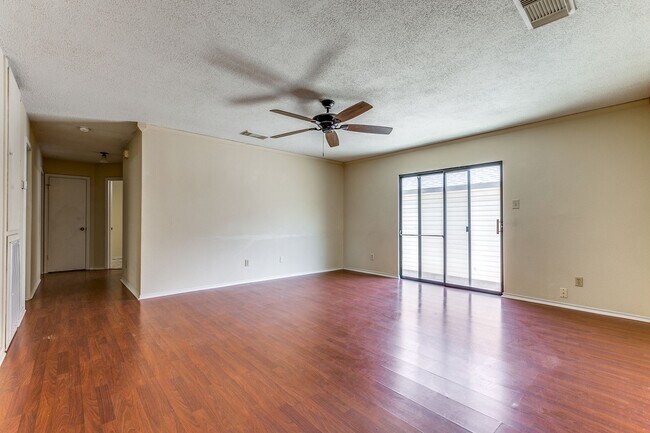 Foto del edificio - 3-BEDROOM IN LONG CREEK
