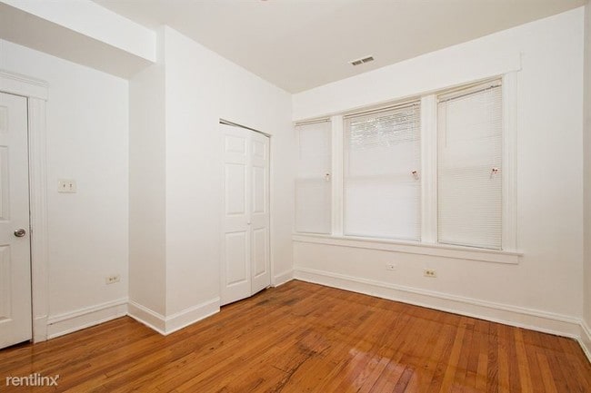 Building Photo - 2 br, 1 bath Apartment - 7657 S Morgan St