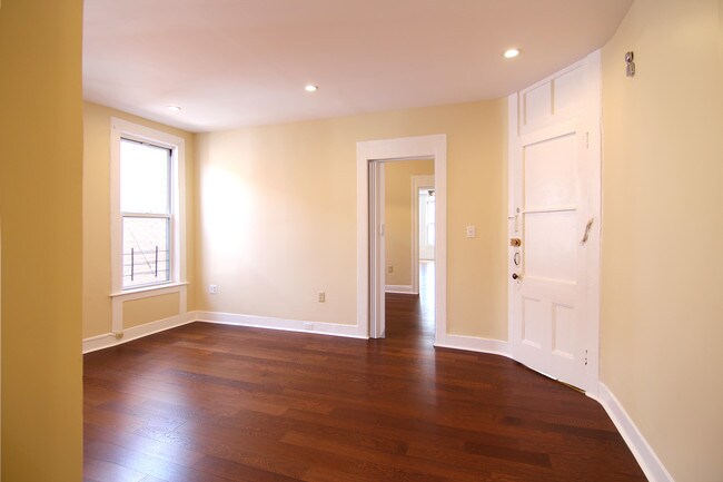 Building Photo - 359 Rutland Rd