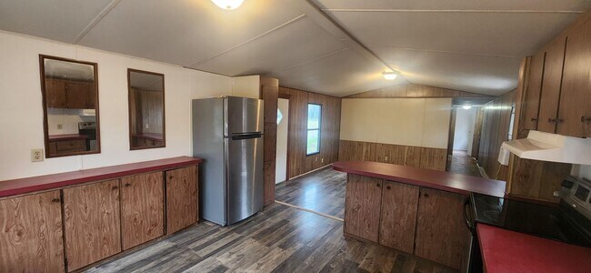 Building Photo - Cozy 2 Bedroom, 1 Bathroom Rental Home just outside of Arab, AL!