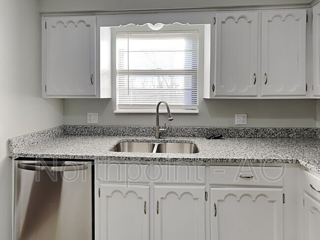Foto del edificio - 1605 N Millburn Ave