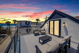 Building Photo - 3721 Strandway