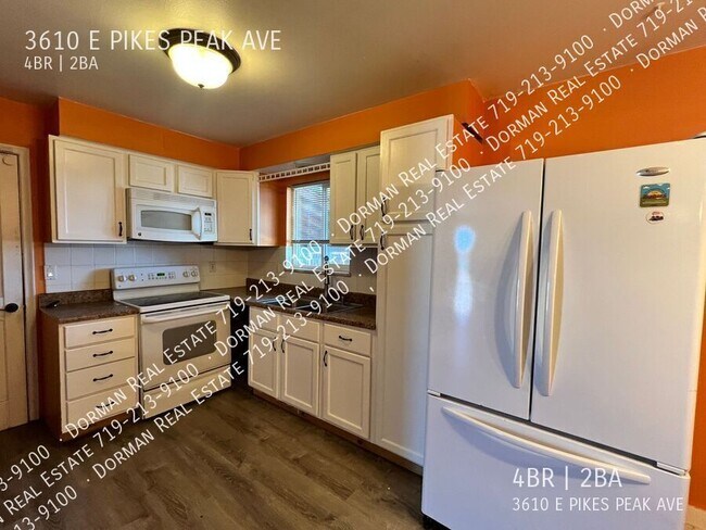 Foto del edificio - 3610 E Pikes Peak Ave
