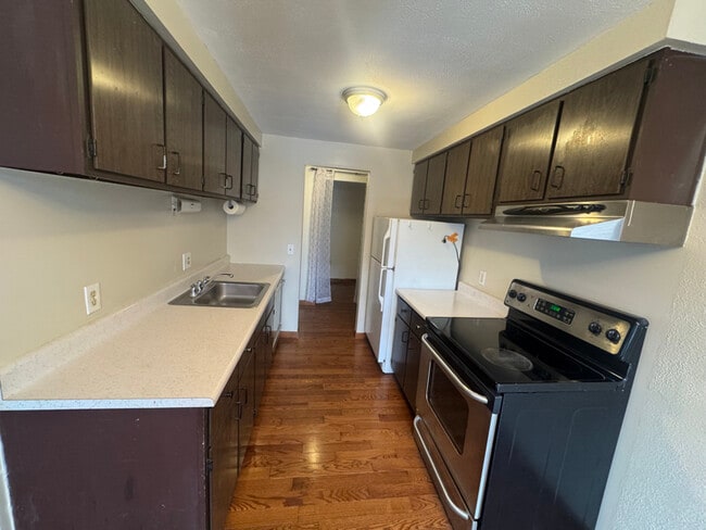 Building Photo - 126 Watertree Dr