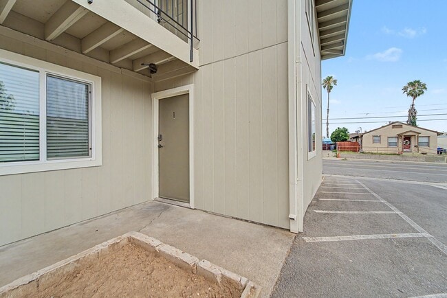 Building Photo - 1105-TGA