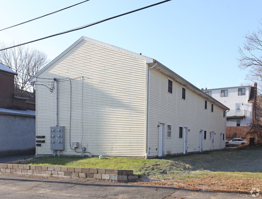 Building Photo - 21 N Leonard St