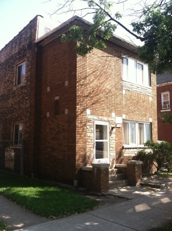 Primary Photo - 4945 Northcote Ave