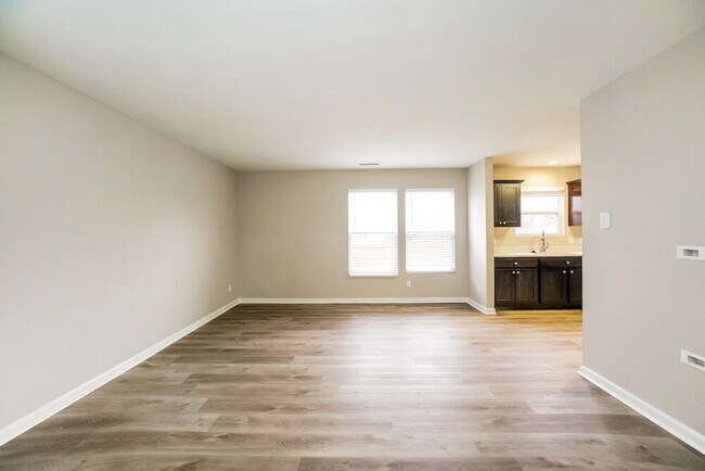 Building Photo - 715 Sedgewick Ln