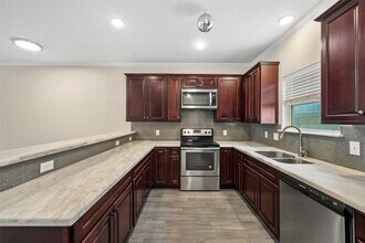 Building Photo - 16918 Glenheath St