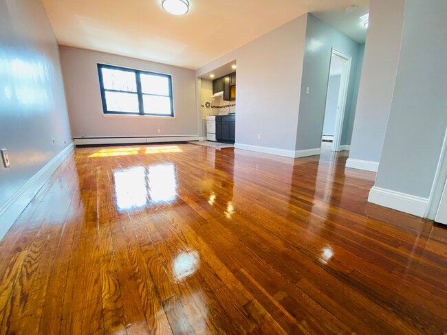 Building Photo - 5 Rhode Island Ave