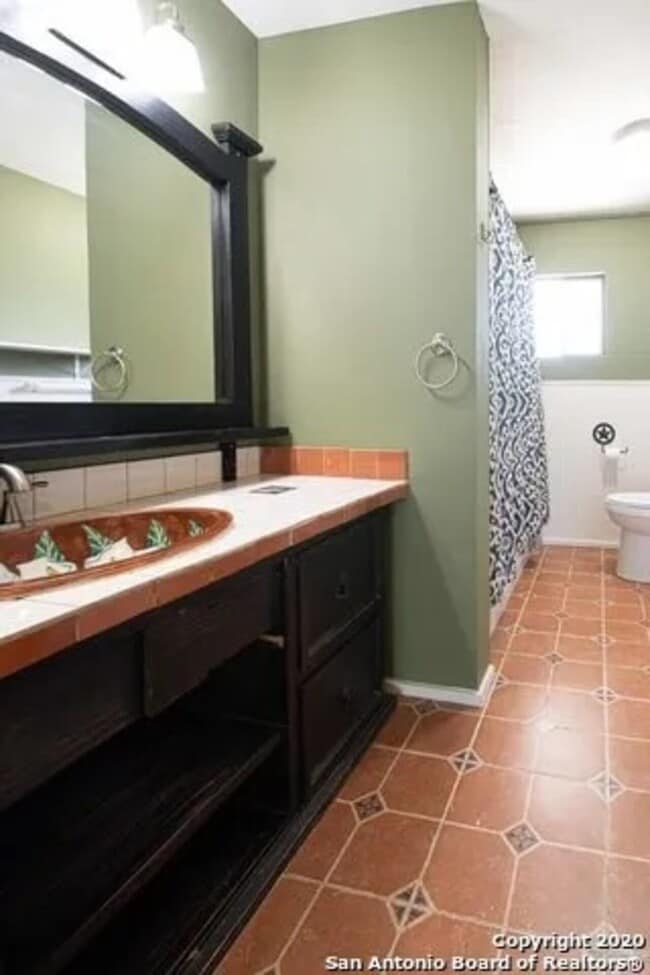 Building Photo - 916 TX-132