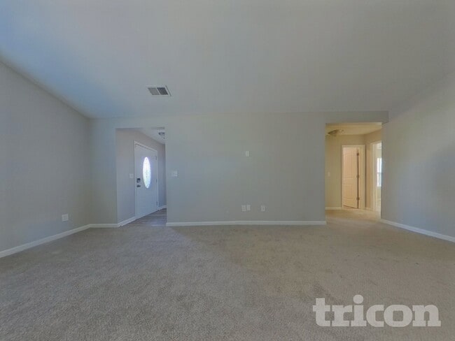 Foto del edificio - 316 Meadow Vista Ln