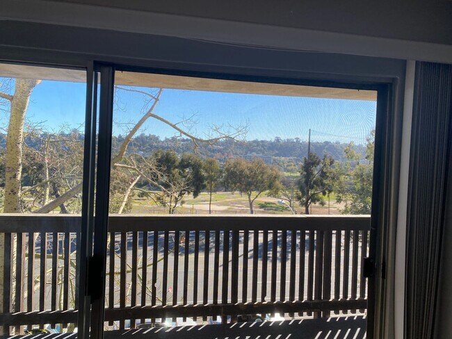 Foto del edificio - 6416 Friars Rd