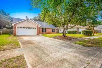 Building Photo - 873 Brande Ct