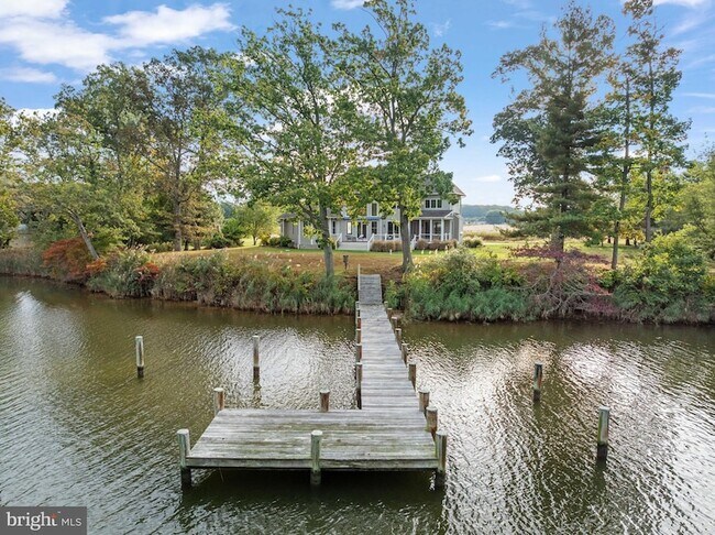 Building Photo - 1576 Bay Head Rd