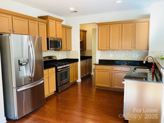 Foto del edificio - 17218 Caldwell Track Dr