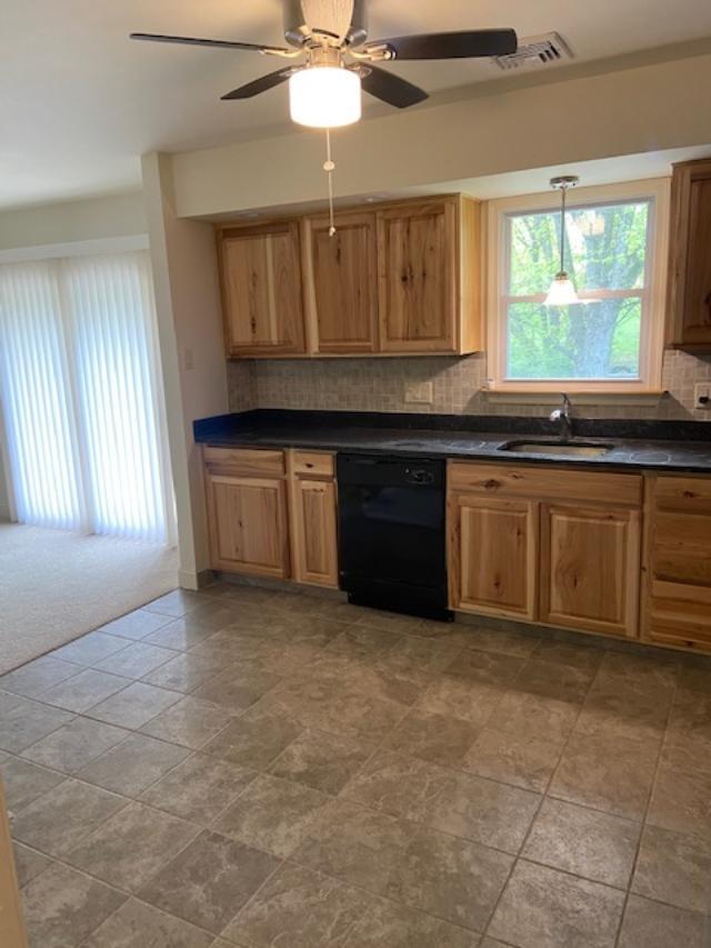 Building Photo - 2435 Welsh Dr