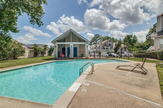 Building Photo - 111 Dunbar Estates Dr