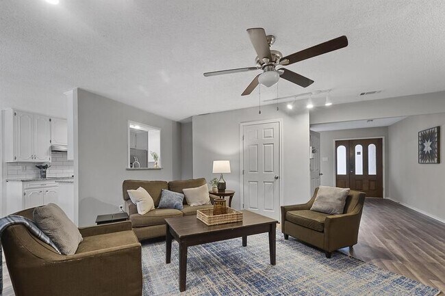 Foto del edificio - 2112 Chaucer Street